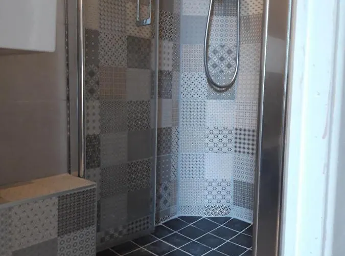 Le 112, Confortable Et Cosy En Plein Centre D'aix Les Bains Lägenhet